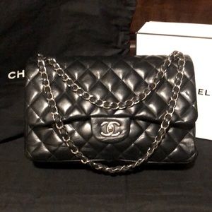 CHANEL Jumbo Classic Double Flap Quilted Lambskin Shoulder/CB - Silver HW